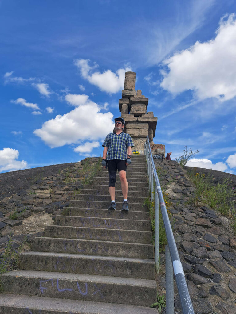 Tischtennis-Abteilung auf Fahrradtour, Halde Rheinelbe